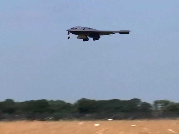 Pesawat Siluman B-2 AS Pulang Usai Gempur Fasilitas Nuklir Iran