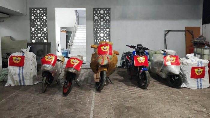 Lima motor tanpa dokumen ditemukan saat petugas Bea Cukai Lhokseumawe gerebek gudang penyimpanan barang impor.(Foto: dok Bea Cukai Lhokseumawe).