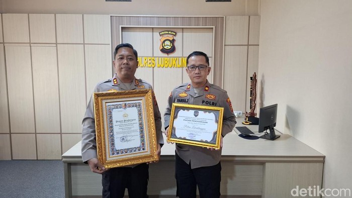 Polres Lubuklinggau mendapatkan dua penghargaan