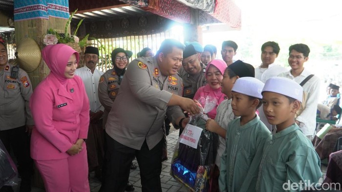 Polres Pasuruan gelar khitan massal