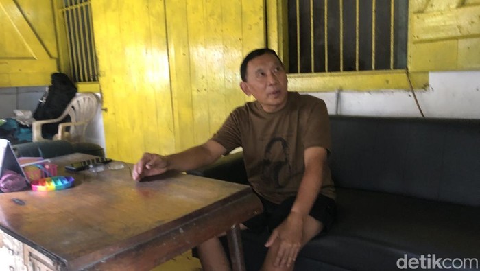 Agung, salah satu warga Lempuyanga yang menyetujui penawaran KAI saat ditemui di kediamannya, Senin (23/6/2025).