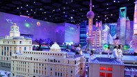 Dari Shanghai Disneyland hingga taman hiburan Peppa Pig yang akan datang, Legoland Shanghai menambah daftar taman hiburan kota yang terus bertambah. Foto: REUTERS/Go Nakamura