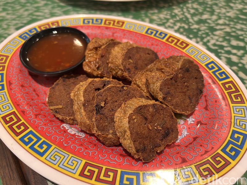 Tjahaja Abadi merupakan salah satu restoran China baru buka di Blok M yang menawarkan masakan china lengkap.