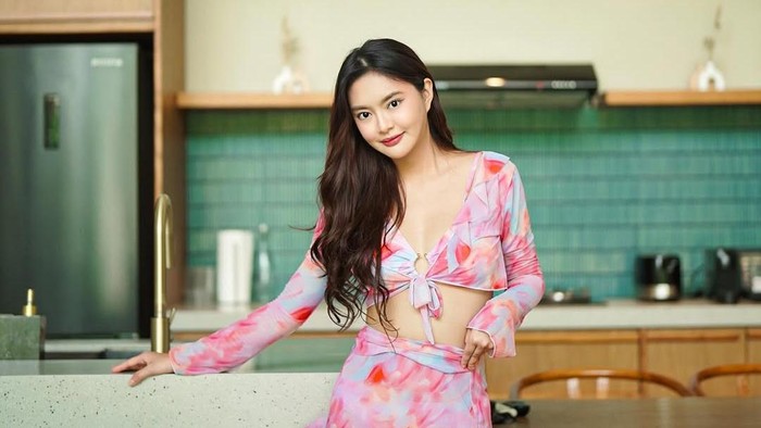 vania valencia