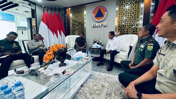 Al Haris Sampaikan Isu Karhutla dan Bencana Alam di BNPB-Butuh Bantuan Pusat