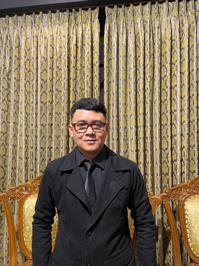 Ari Bias Ari Bias jumpa pers terkait kritik DPR terhadap putusan atas gugatannya terhadap Agnez Mo.