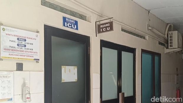 Bocah korban gigitan ular dirawat di Ruang ICU RSI Muhammadiyah Pekajangan, Kabupaten Pekalongan, Selasa (24/6/2025).