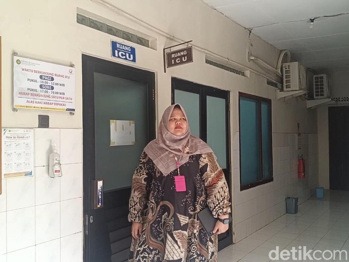 Bocah korban gigitan ular dirawat di Ruang ICU RSI Muhammadiyah Pekajangan, Kabupaten Pekalongan, Selasa 924/6/2025).