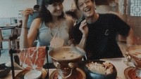 Saat masih awal-awal pendekatan, Dimas dan Nadine kerap kulineran bersama. Menu shabu-shabu jadi pilihannya.  Foto: Instagram Dimas Anggara