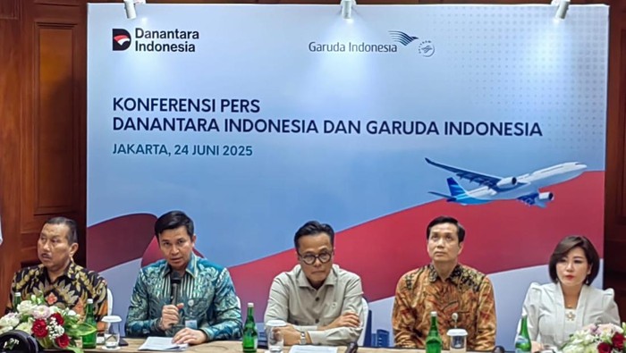 Pesawat Garuda Indonesia di Terminal 3 Bandara Soekarno-Hatta (CGK), Tangerang, Banten.