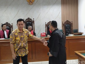 Jabar Hari Ini: Vonis 5,5 Tahun Penjara untuk Ema Sumarna