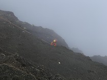 Jasad Turis Brasil Telah Dievakuasi dari Dasar Jurang Gunung Rinjani