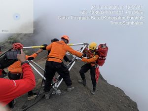 Video: Juliana Marins Tewas di Rinjani, Peralatan Tim SAR Mataram Disorot