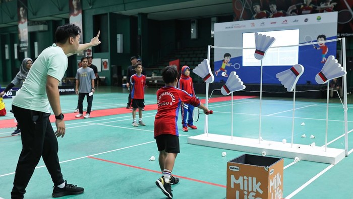Pengurus Kabupaten (Pengkab) PBSI Kudus bersama Bakti Olahraga Djarum Foundation menggelar Festival SenengMinton Seri 1 pada 23-24 Juni 2025 di GOR Djarum, Jawa Tengah.