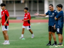 Gerald Vanenburg Kritik Permainan Timnas U-23 di Laga Final Piala AFF