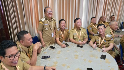 Gubernur Bali Wayan Koster bersama kepala daerah se-Bali mengikuti materi dari beberapa kementerian dalam kegiatan retret kepala daerah jilid 2 di IPDN, Jatinangor, Jawa Barat, Selasa (24/6/2025).