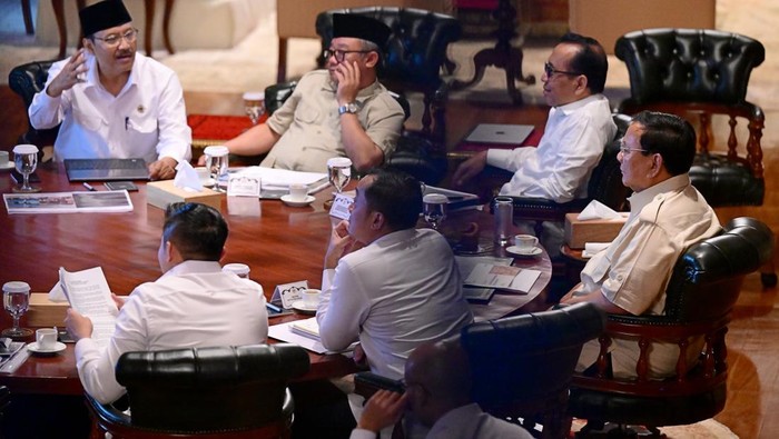 Gus Ipul dalam Rapat Terbatas bersama Presiden Prabowo Subianto di Hambalang
