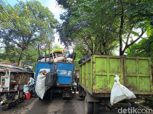 Polisi Amankan Warga di Makassar yang Ngamuk gegara Antrean Truk Sampah