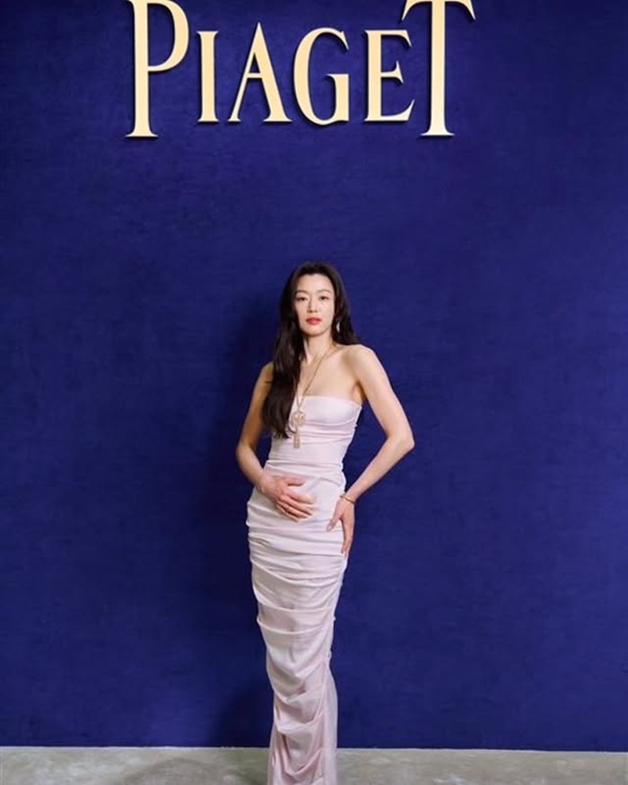Aktris Korea Selatan Jun Ji Hyun (Gianna Jun) dalam foto untuk kampanye brand Piaget, diunggah ke Instagram resmi manajemen IEUM HASHTAG.