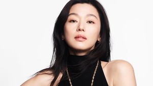 Jun Ji Hyun gabung IEUM HASHTAG pada 2022. (Foto: dok. Instagram @ieumhashtag_official)