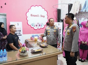 Anggota Polda Riau Kecelakaan hingga Lumpuh, Kapolda Beri Bantuan