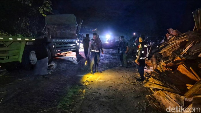 Kecelakaan truk fuso di Jampang Tengah, Sukabumi