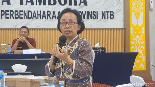 Kepala Kanwil DJPB NTB Ratih Hafsari saat memaparkan kinerja fiskal, Selasa (24/6/2025).
