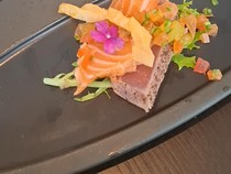 Video: Umami! Salmon Tataki hingga Mizu Mochi di Resto Jepang Tertinggi