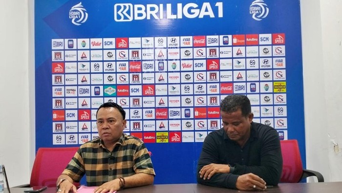 Konferensi pers manajemen Malut United soal pemecatan Imran Nahumarury dan Yeyen Tumena