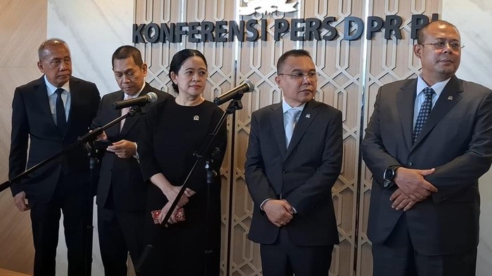 Pimpinan DPR RI menggelar sesi tanya jawab bersama wartawan selepas Rapat Paripurna DPR RI, Selasa (24/6/2025).