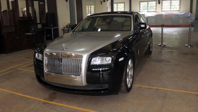 Akhirnya, Mobil Rolls-Royce Kemensos Laku Dilelang Rp 2,5 M