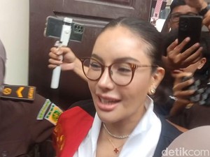Kronologi Nikita Mirzani Peras Bos Skincare Rp 4 Miliar Terkuak di Pengadilan