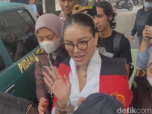 Nikita Mirzani Pede Jalani Sidang Perdana Kasus Pidana Melawan Reza Gladys