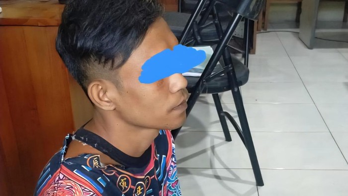 Pelaku percobaan pencurian sangkar burung murai di Sewon, Bantul saat diamankan di Polsek Sewon.