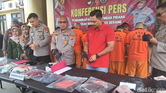 Polres Serang menanangkap 14 pelaku pencabulan anak di bawah umur selama sepekan. (Arief/detikcom)