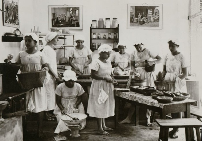 Potret dapur jadul Potret dapur jadul di tahun 1905-1935 di berbagai wilayah Indonesia