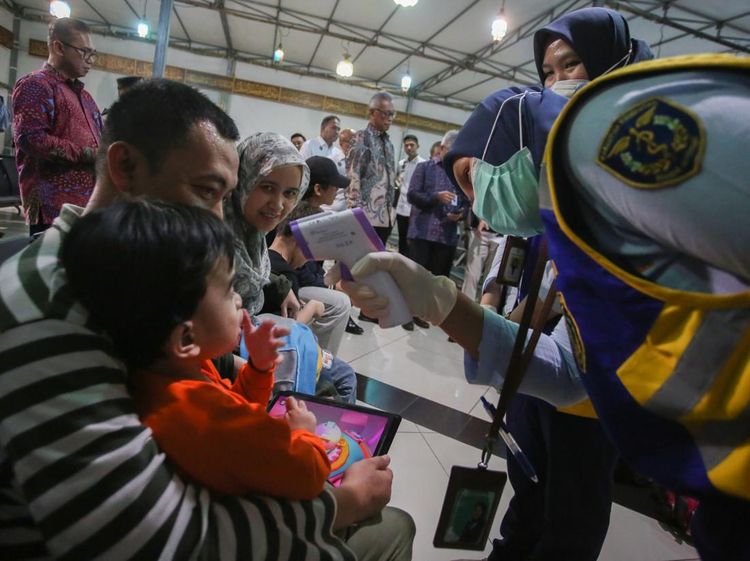 Potret WNI Tiba di Tanah Air Usai Dievakuasi dari Konflik Iran