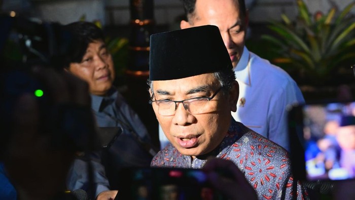 Presiden Prabowo Subianto menerima Ketum Pengurus Besar Nahdlatul Ulama (PBNU) Yahya Cholil Staquf di Istana Kepresidenan, Jakarta, Selasa (24/6/2025).