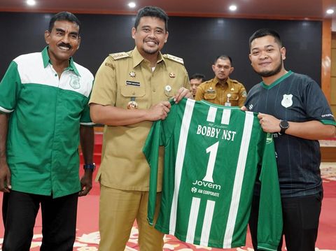 Gubsu Bobby saat menerima audiensi manajemen PSMS Medan