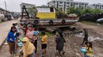 Ratusan Warga Muara Baru Rela Antre Demi Makanan Gratis