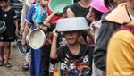 Ratusan Warga Muara Baru Rela Antre Demi Makanan Gratis