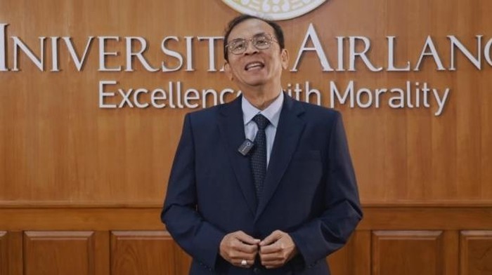 Rektor Unair Prof.DR. Muhammad Madyan.