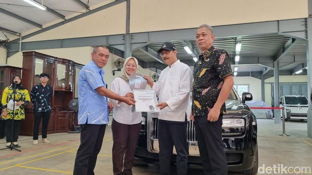 Rolls-Royce Ghost yang dilelang Kemensos akhirnya laku (Taufiq Syarifudin/detikcom)