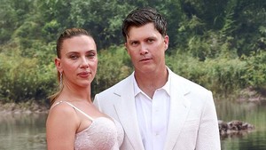 Sebuah penantian panjang dan manifestasi yang dilakukan oleh aktris berusia 39 tahun itu pun membuahkan hasil. Dia tampil bersama suaminya, Colin Jost yang tampaknya mendukung banget. Foto: FilmMagic/Taylor Hill