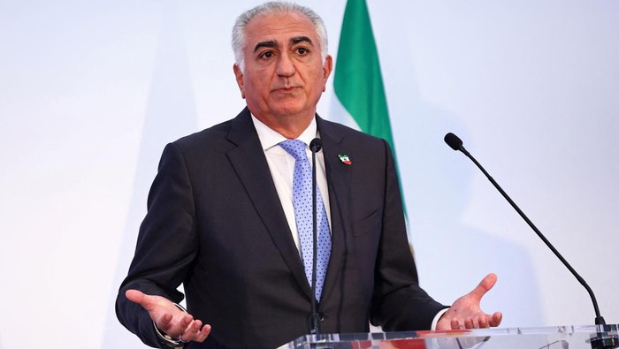 Reza Pahlavi, the exiled son of the last Shah of Iran, speaks during a press conference about the situation in Iran and the need to support Iranians, in Paris, France, June 23, 2025. REUTERS/Abdul Saboor