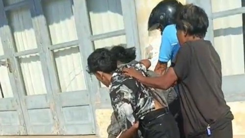 Tangkapan layar video viral perkelahian pemuda di Buleleng, Selasa (24/6/2025).