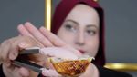 Tasyi Athasyia Ikut Tantangan Makan 6 Ways, Cicip Nugget hingga Sosis