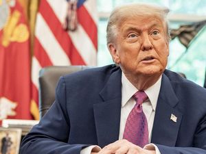 Video: Trump Ibaratkan Iran-Israel bak Anak-anak yang Berkelahi di Halaman