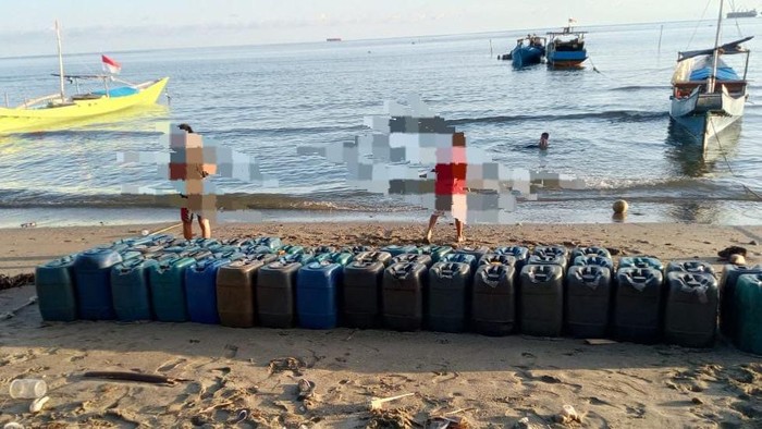 Viral dugaan penyelundupan BBM ilegal di Kolaka Utara.