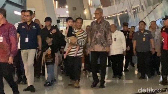 WNI dari Iran tiba di Bandara Soetta. (Dwi/detikcom)